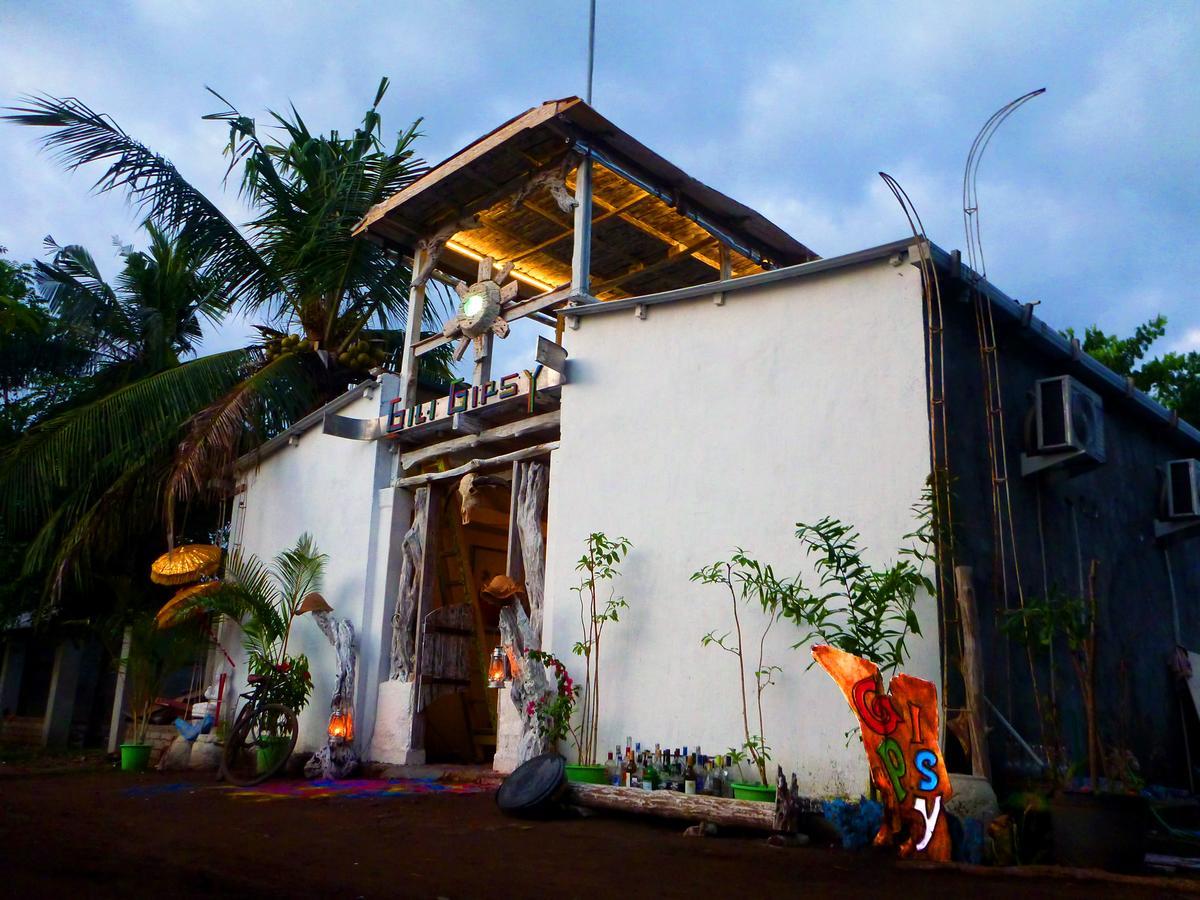 Hostel Gipsy Backpackers Gili Trawangan Exterior foto