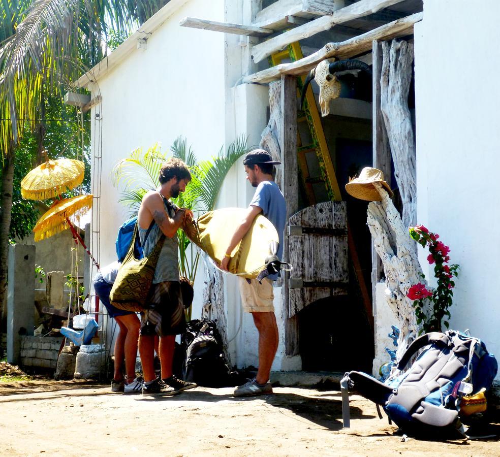 Hostel Gipsy Backpackers Gili Trawangan Exterior foto