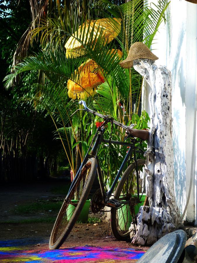 Hostel Gipsy Backpackers Gili Trawangan Exterior foto