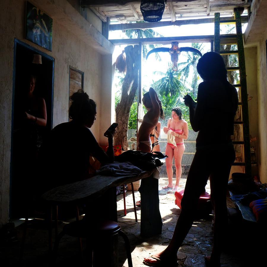 Hostel Gipsy Backpackers Gili Trawangan Exterior foto
