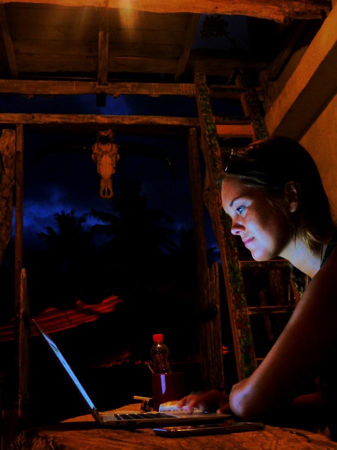 Hostel Gipsy Backpackers Gili Trawangan Exterior foto
